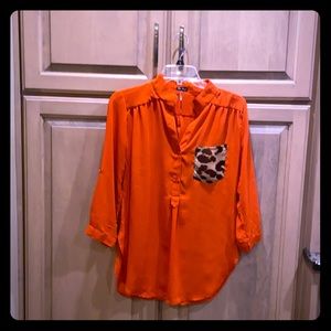 Blouse with mid length sleeves